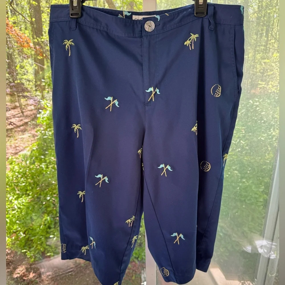 Coral Bay Golf 16 Women’s Navy Blue Bermuda Golf shorts. Embroidered Palm & flag